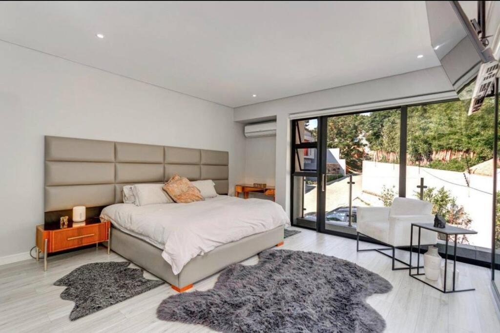 Luxury On Berkeley * Johannesburg