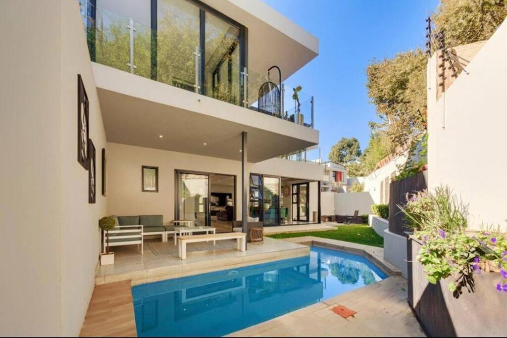 Holiday home Luxury On Berkeley *