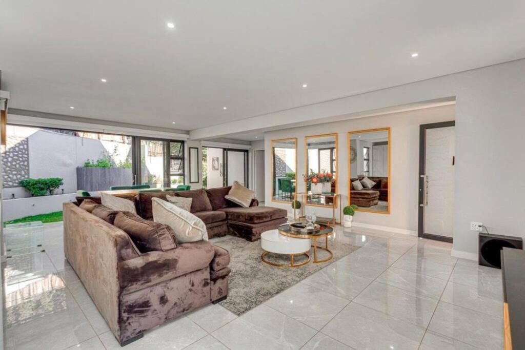Luxury On Berkeley Johannesburg