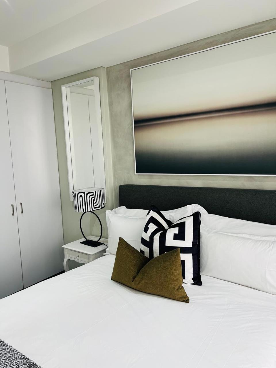 Delight Luxurious 37 Angus Road Bedfordview * Johannesburg