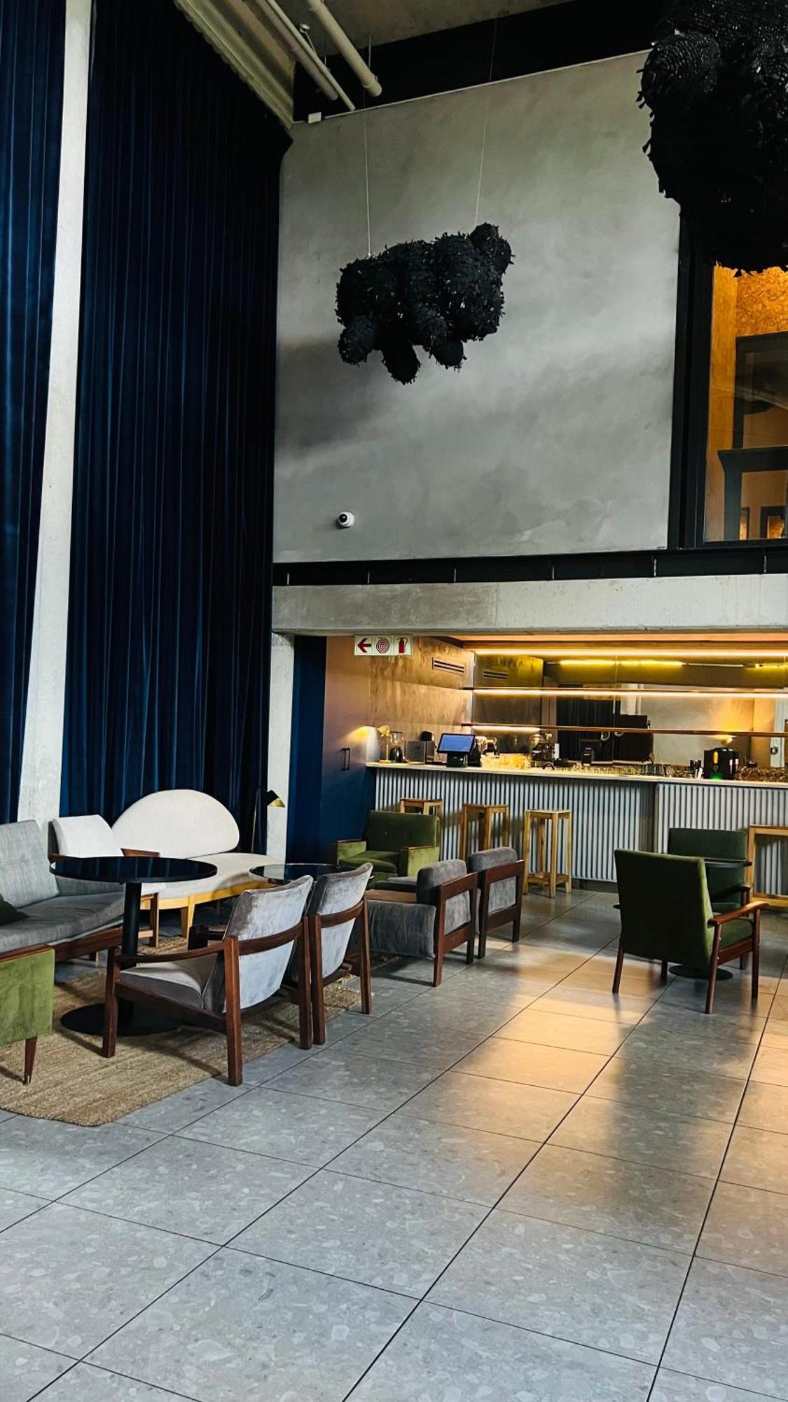 Spacious In Sandton, Joanesburgo