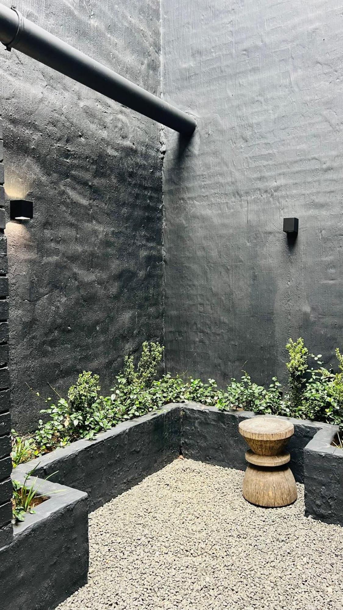 Hotel Spacious In Sandton, 4*