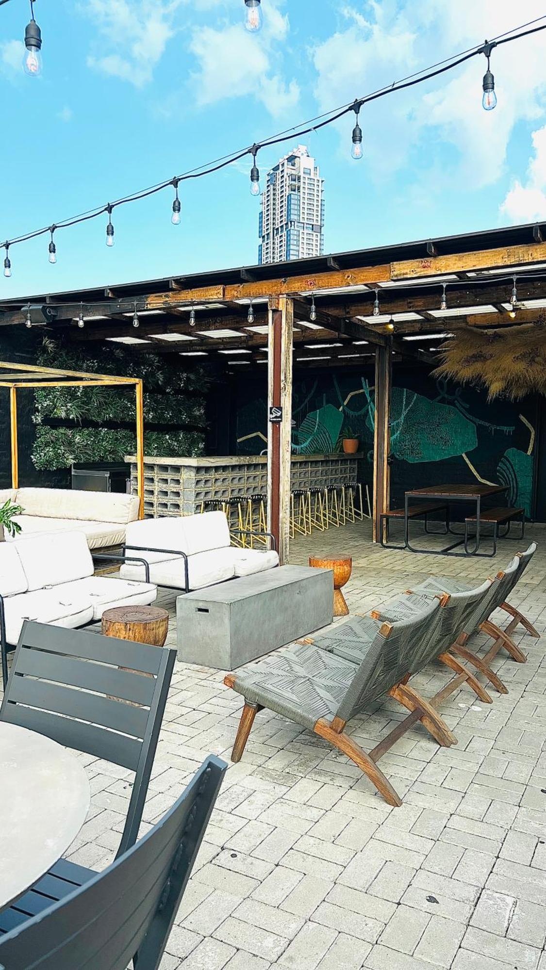 Hotel Spacious In Sandton,