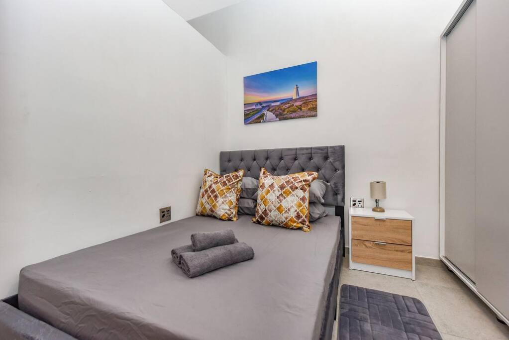 Apartment V&s Apartments-luxury Apartment4 Johannesburg