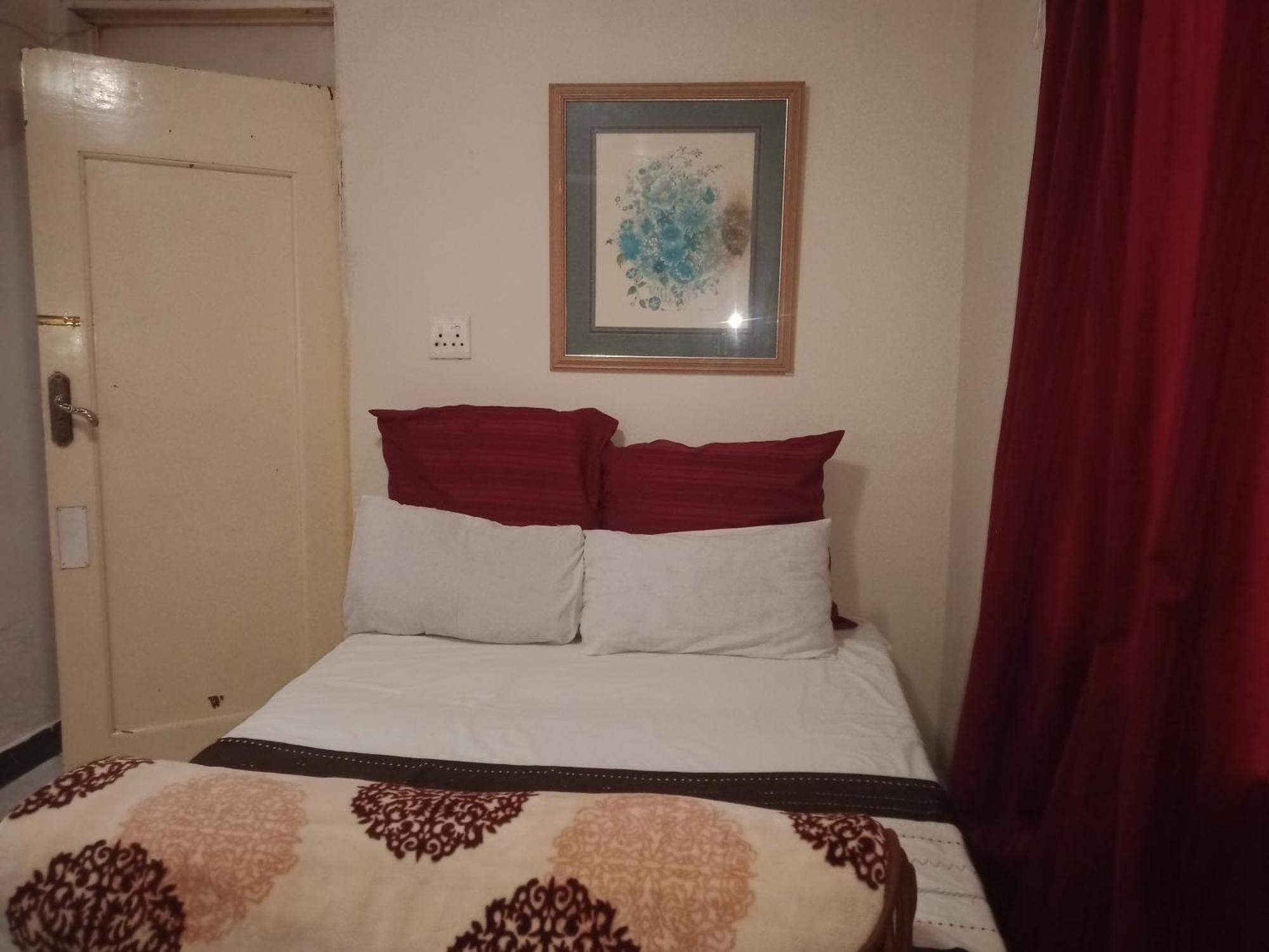 Valley Center Guest Lodge *