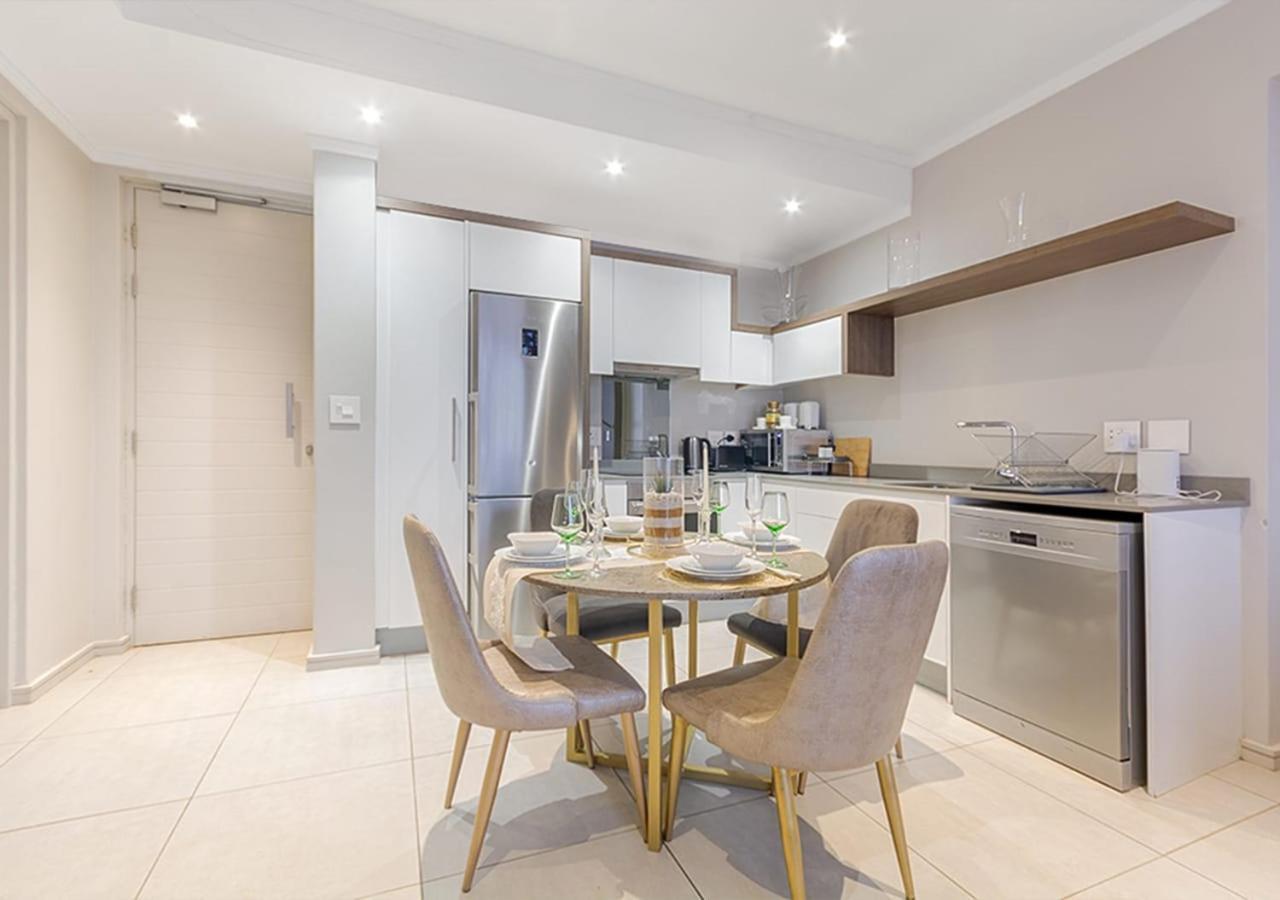 Masingita Towers Elegant Power & Water Backup Apartment