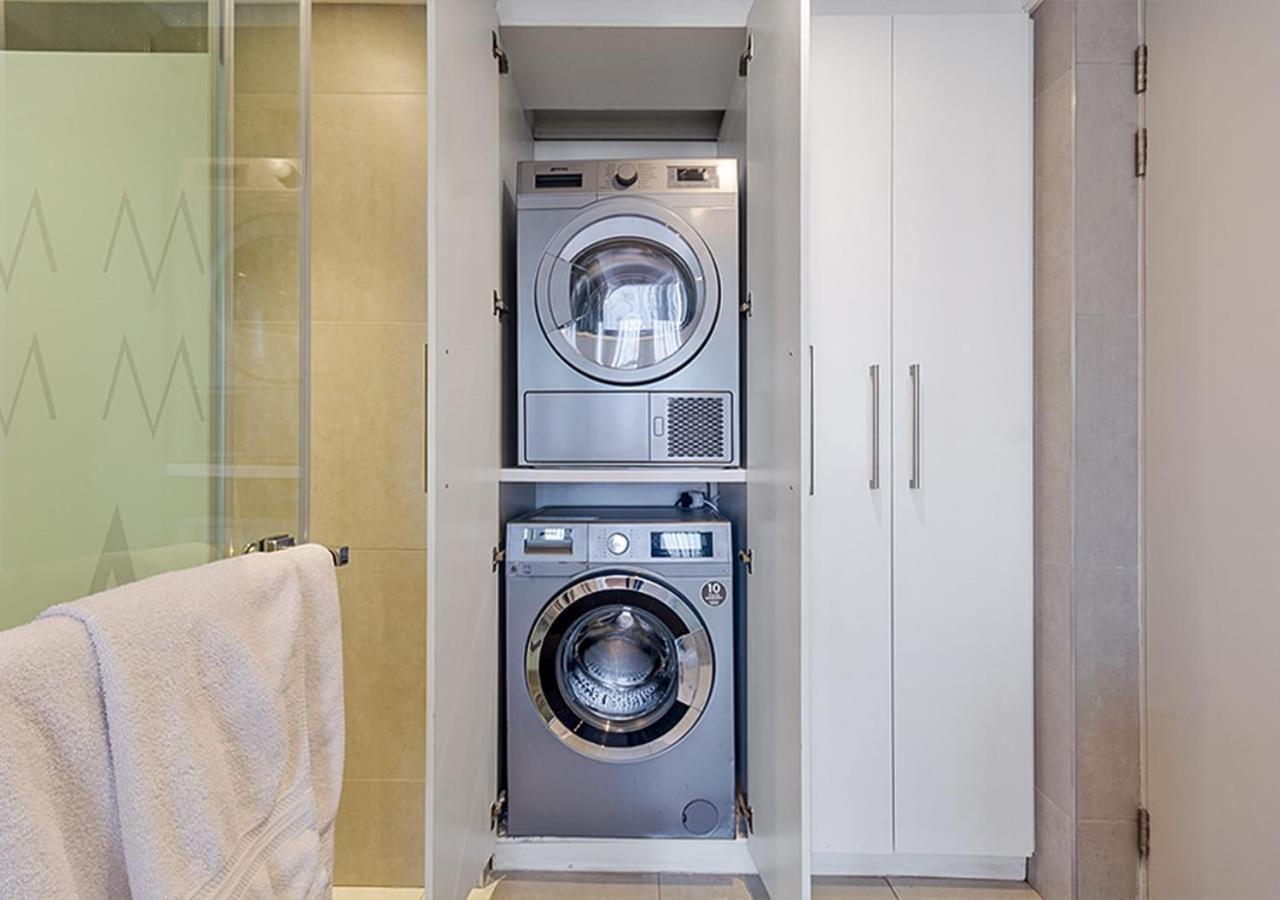 Masingita Towers Elegant Power & Water Backup Apartment *