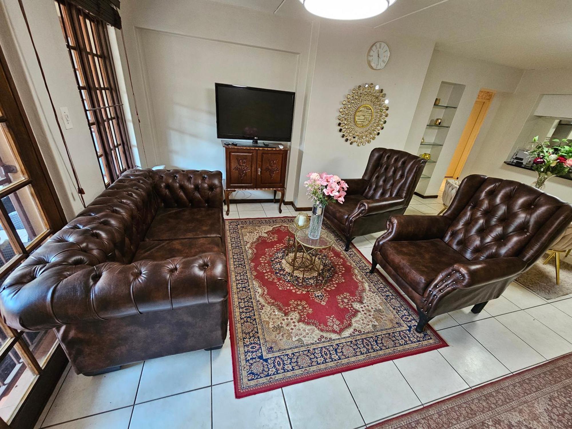 Executive Haven Apartment *
