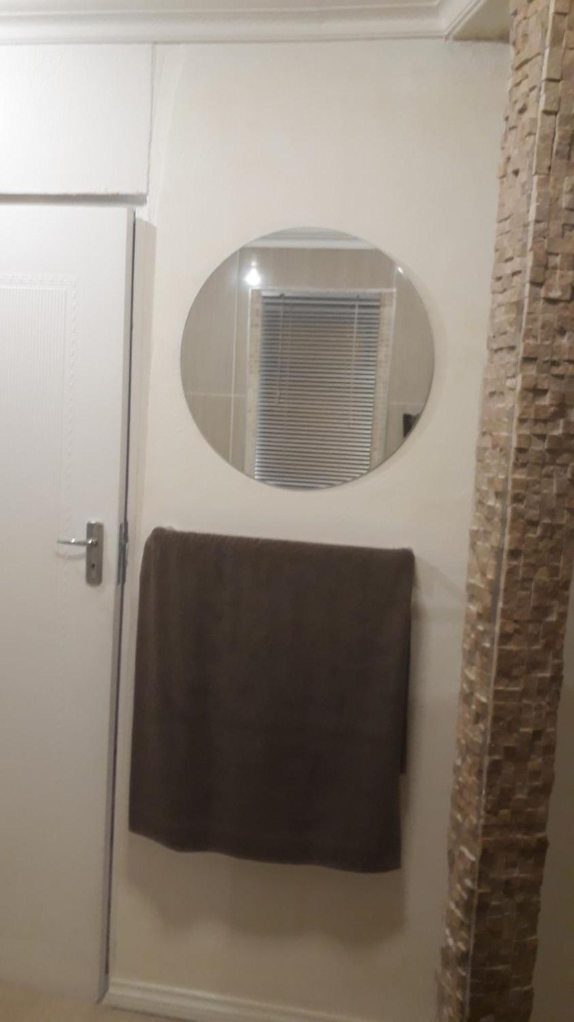 Holiday home Robertsham Estelle House