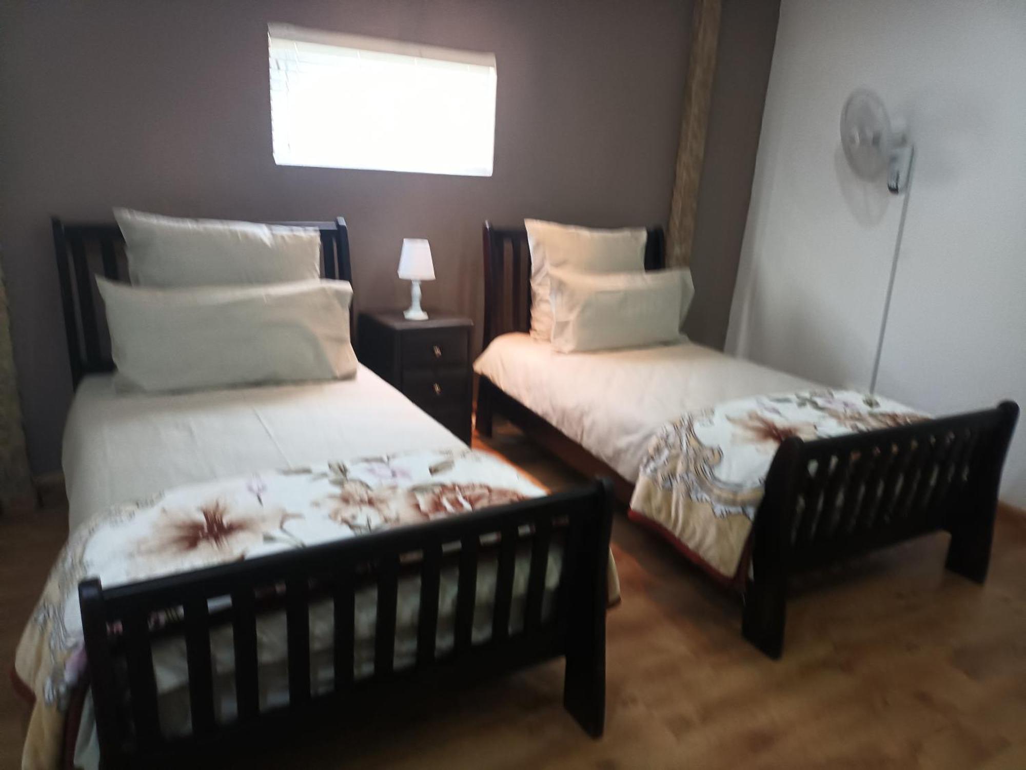 Holiday home Robertsham Estelle House *