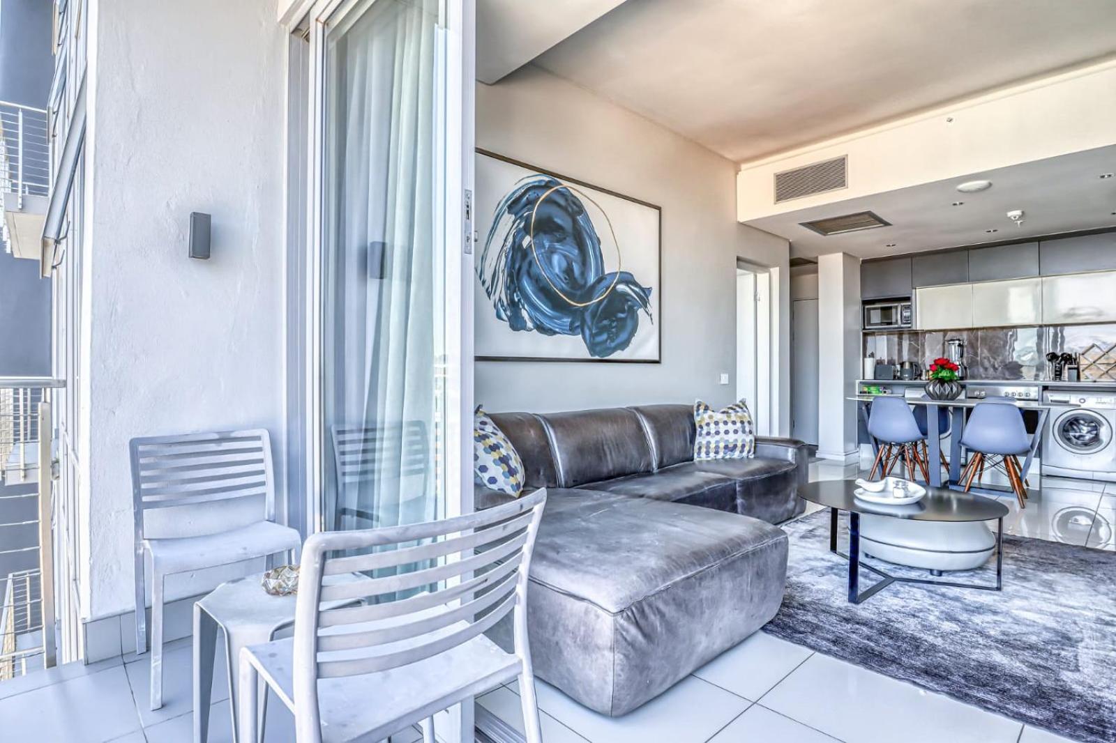 The Capital On The Park-luxurious 8th Floor Sandton Johannesburg