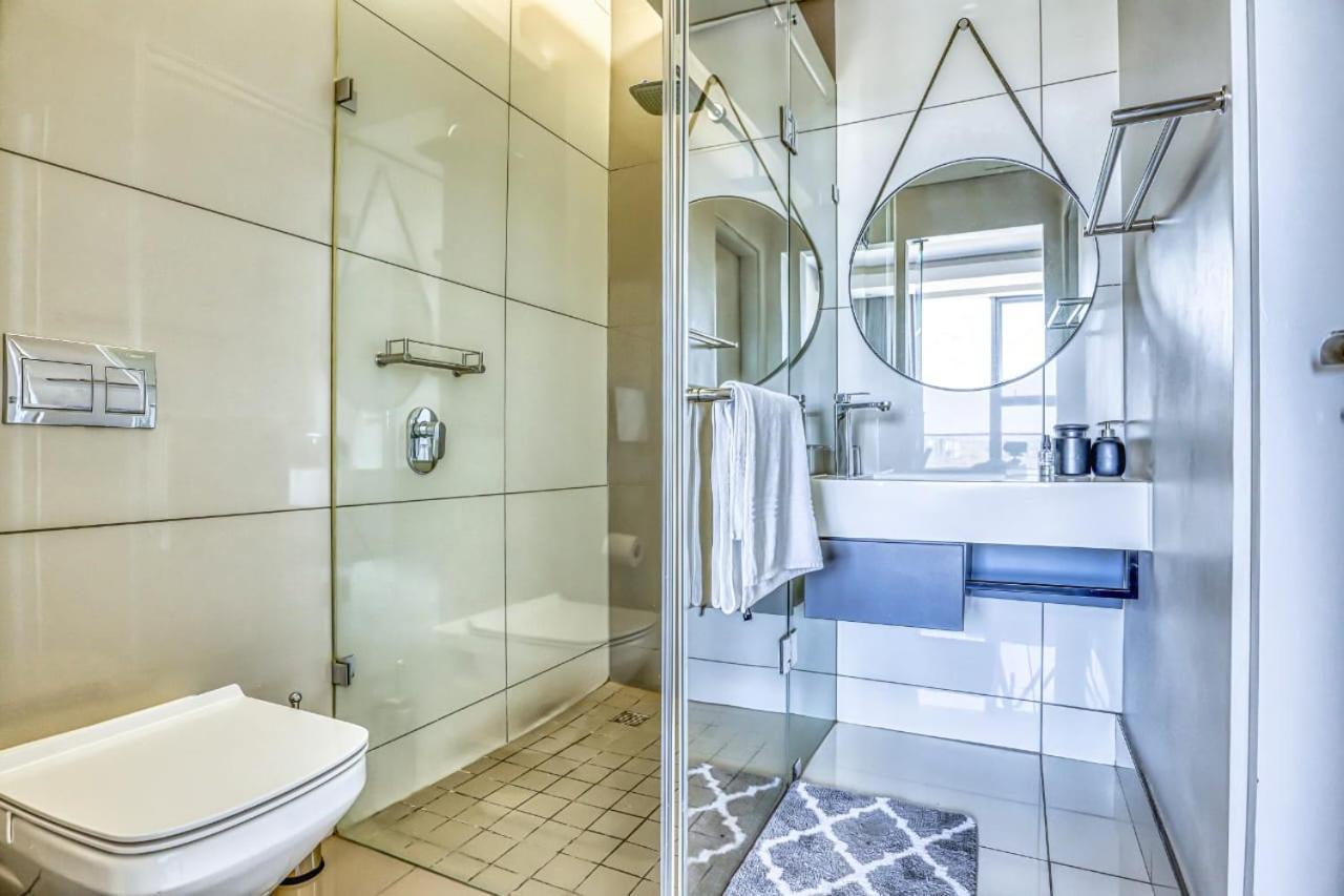 The Capital On The Park-luxurious 8th Floor Sandton