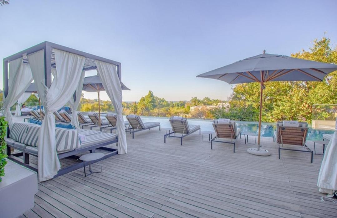 The Capital On The Park-luxurious 8th Floor Sandton Apartment *