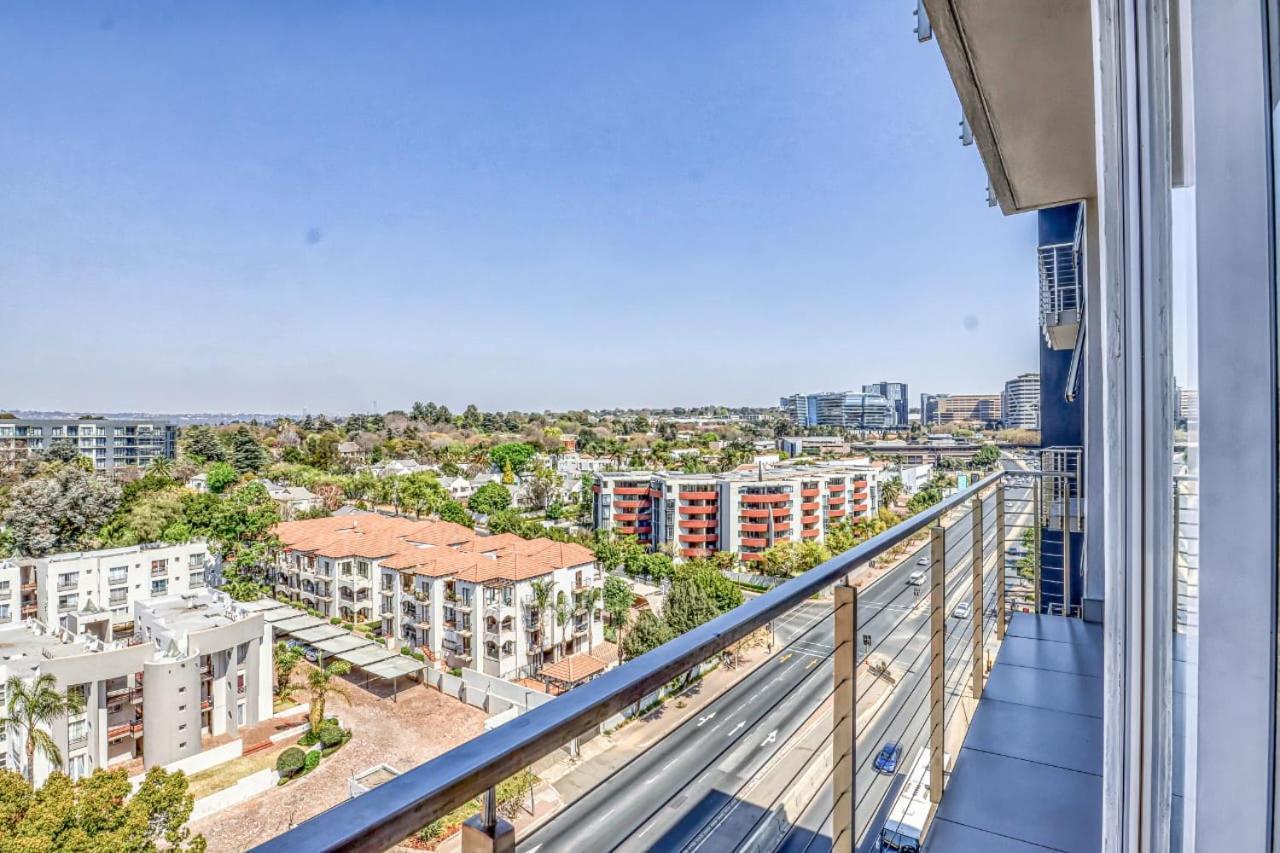 The Capital On The Park-luxurious 8th Floor Sandton *