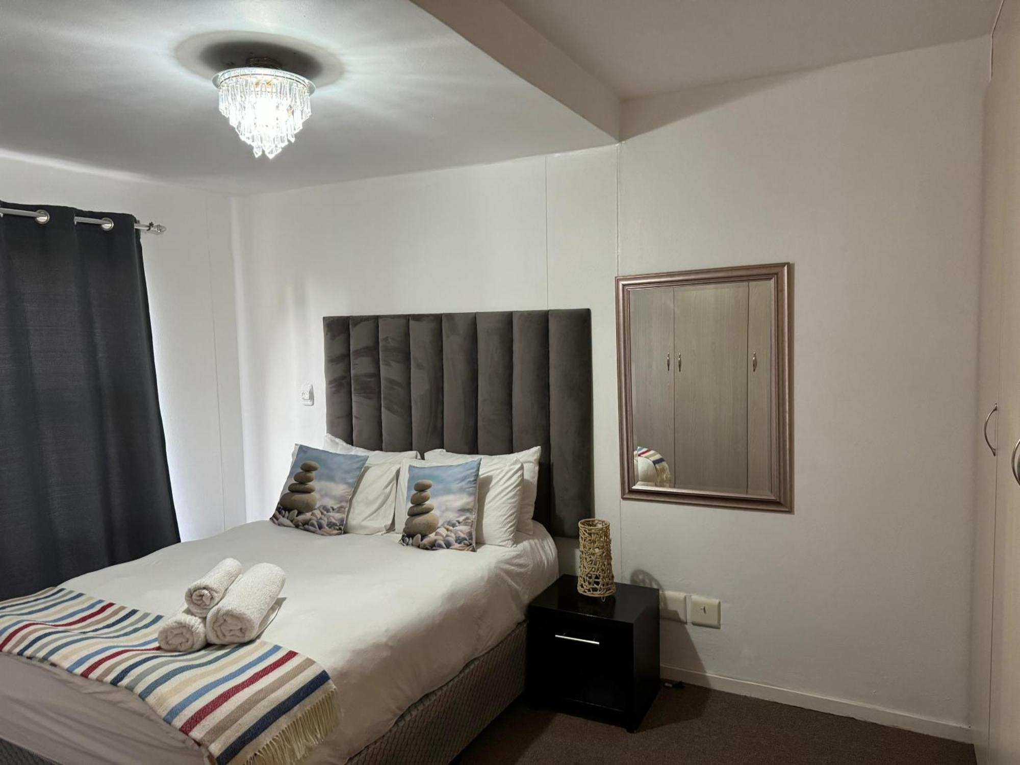 Căn hộ Mystay Sandton *