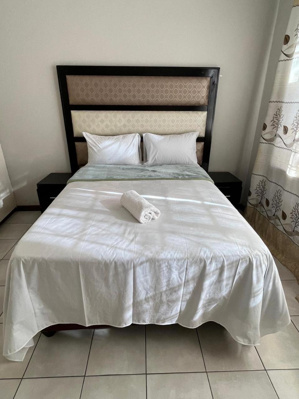 Hampton Guest house *
