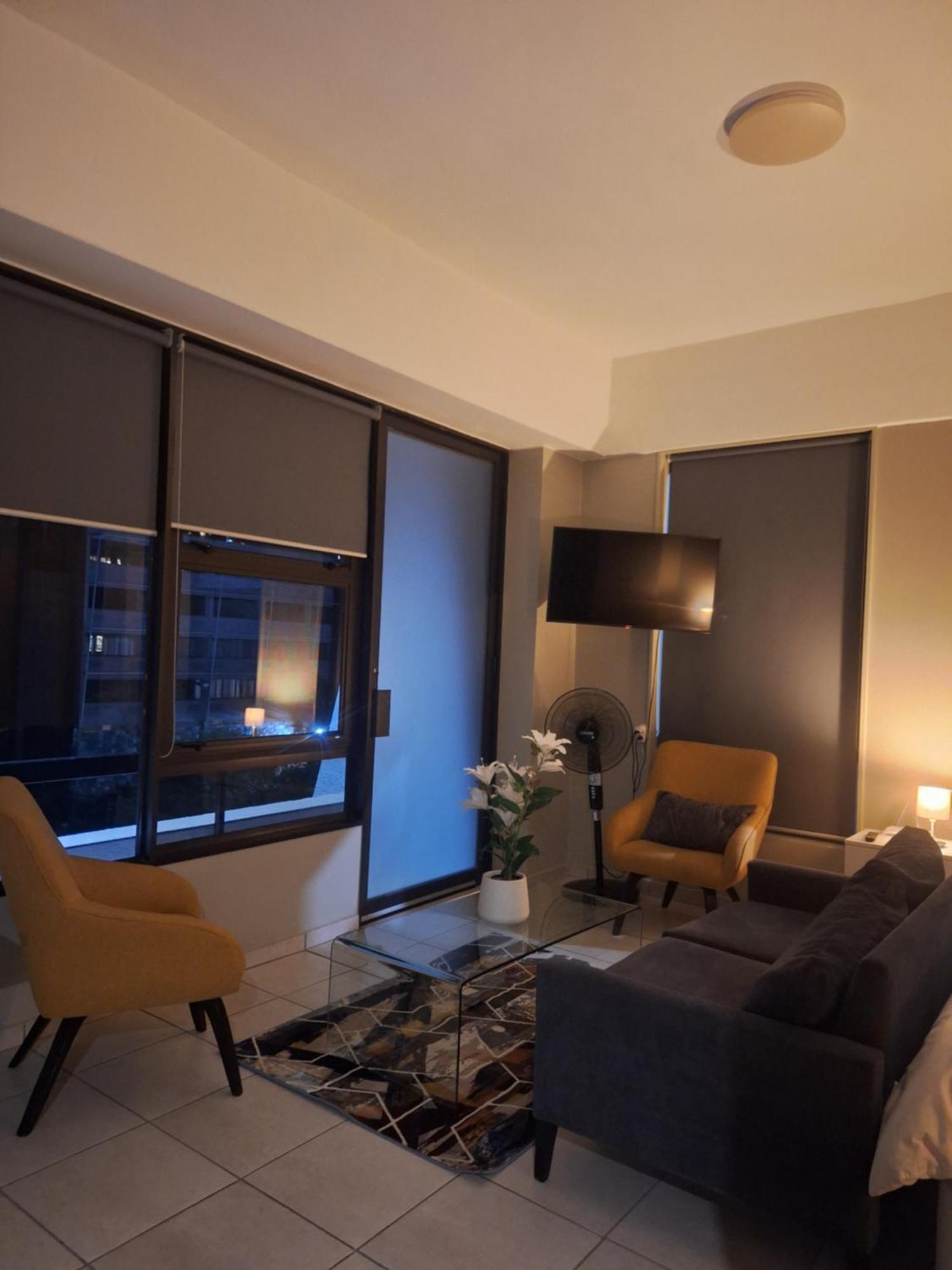 The Bolton In Rosebank 350 *