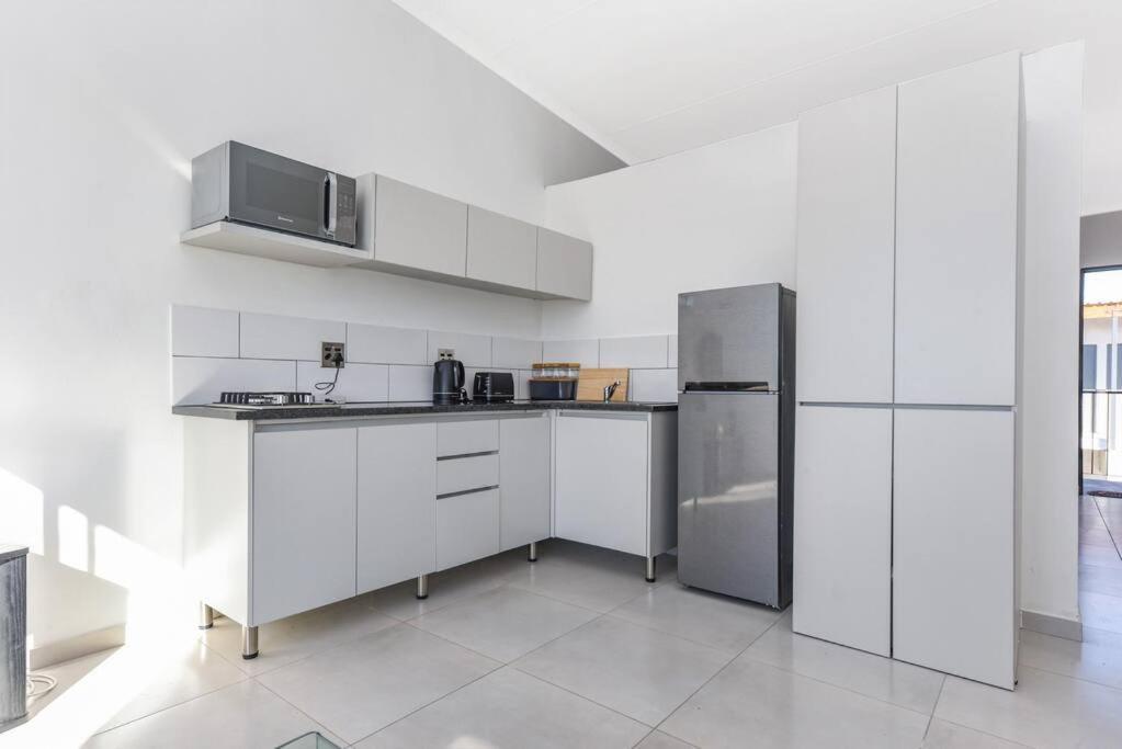 V&s Apartments-luxury Apartment5 Apartment Johannesburg
