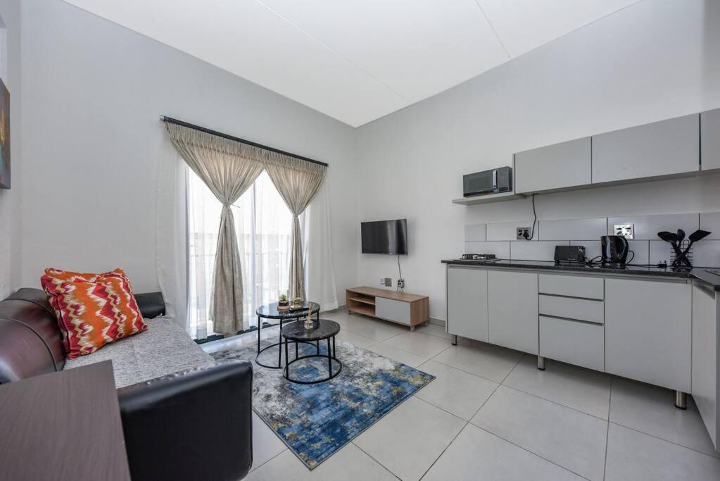 V&s Apartments-luxury Apartment5 Apartment Johannesburg