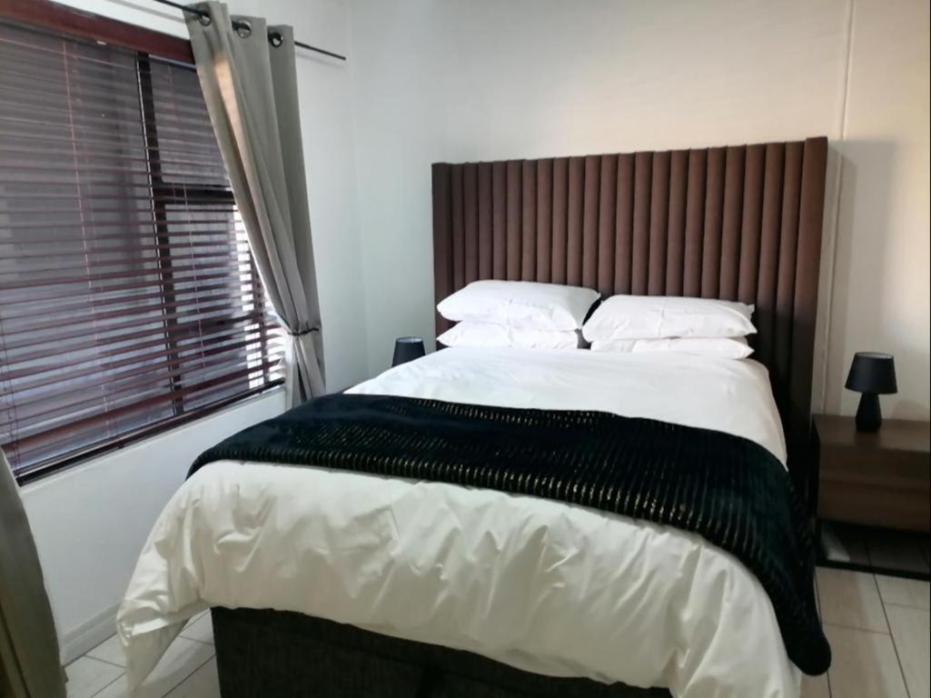 Emabheleni Executive Westpoint * Johannesburg