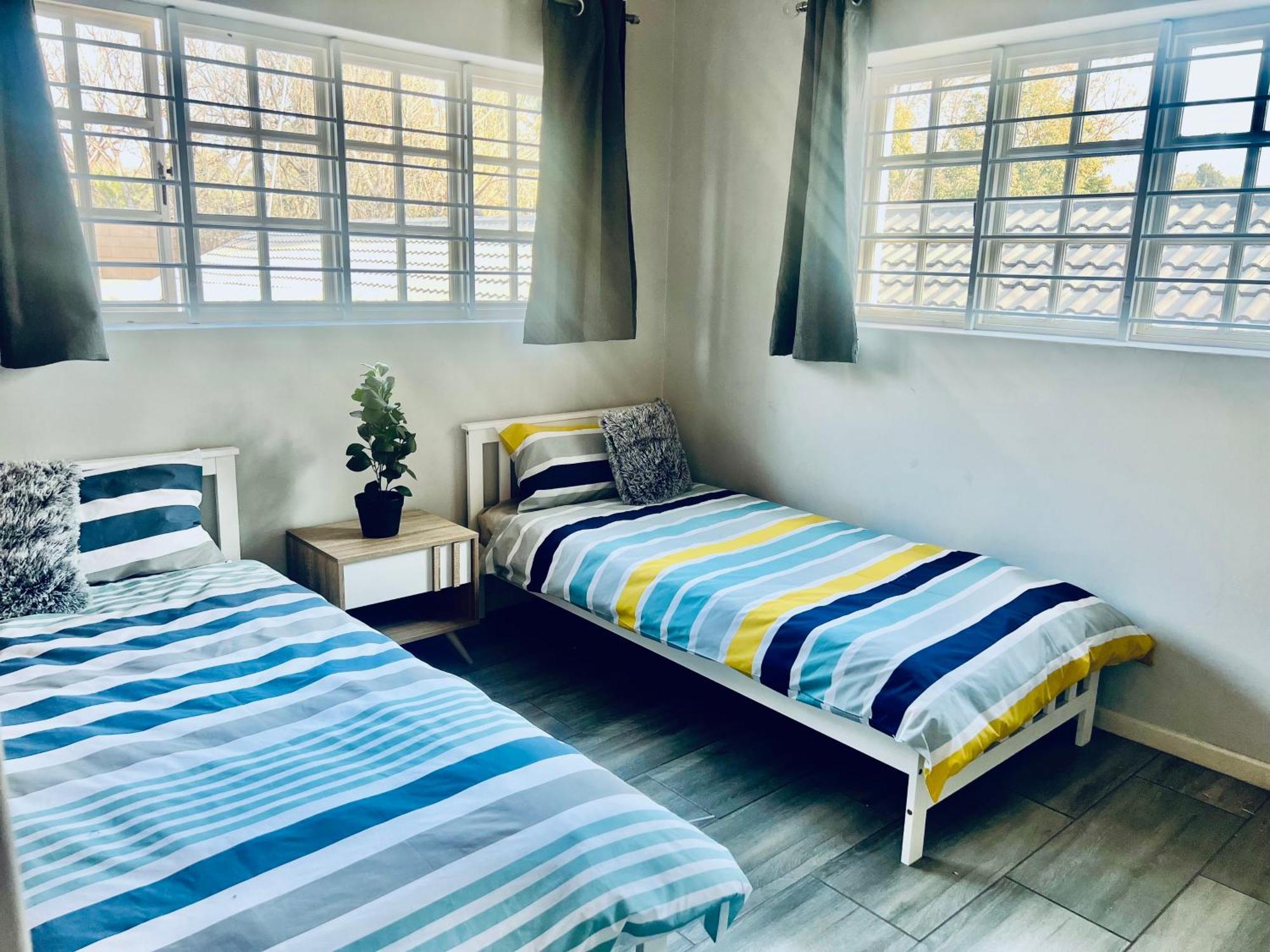 - Warm Two-bedroom Apartment Johannesburg
