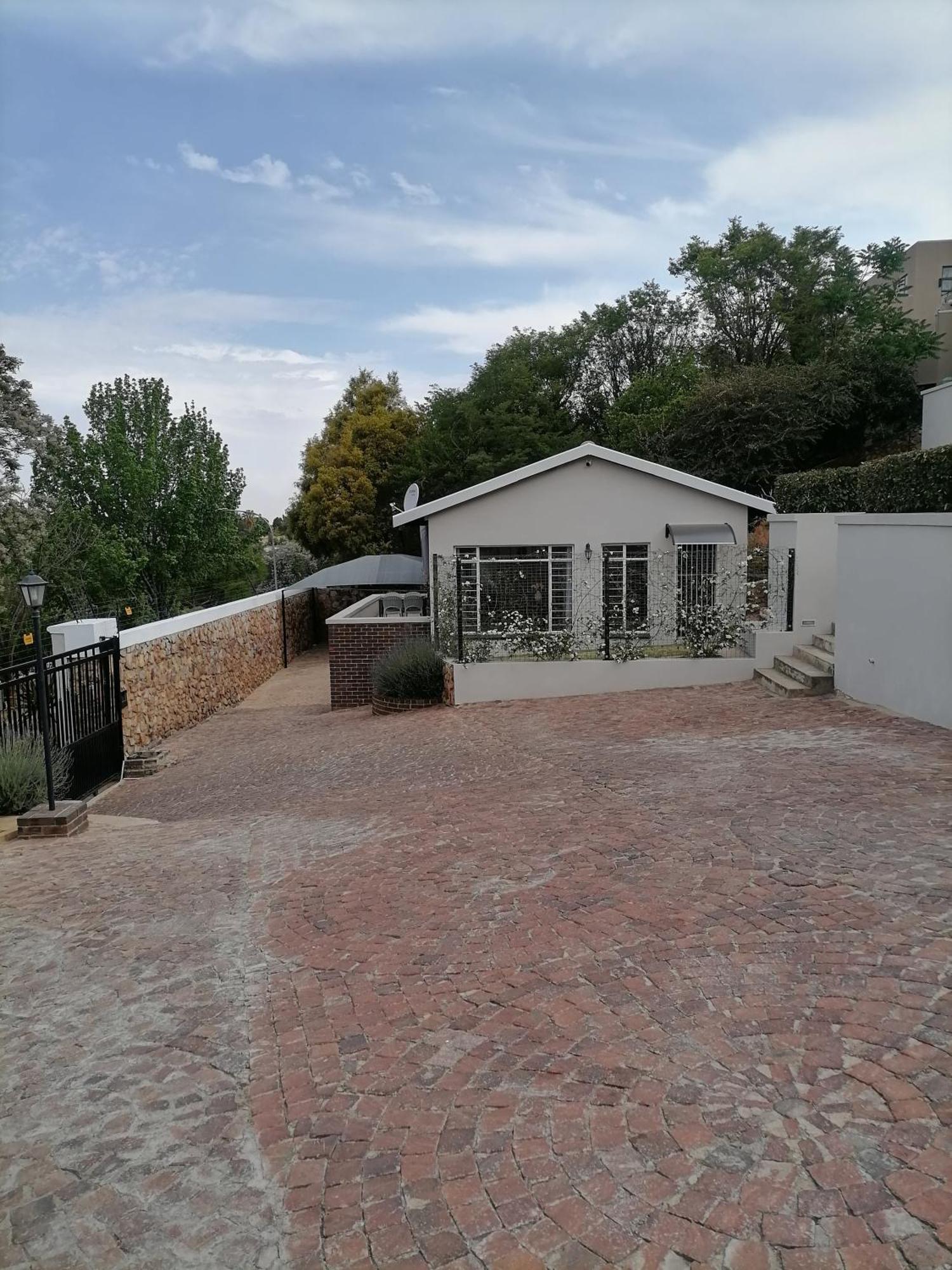 Cityview, A Stunning Modern Johannesburg