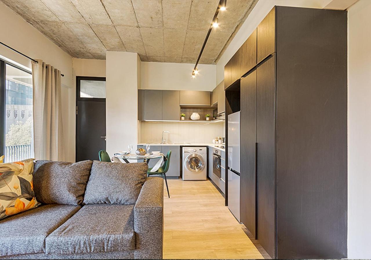 Sandton Splendid 009 Power & Water Backup Apartment *