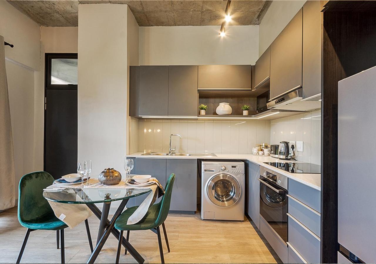 Sandton Splendid 009 Power & Water Backup Apartment Johannesburg