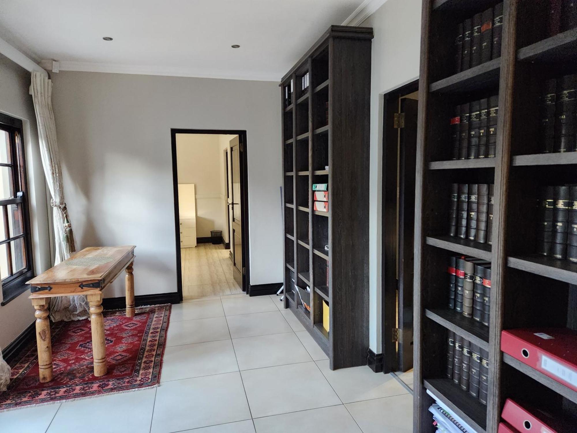 Mount Grand Boutique - 110 Mount Street * Johannesburg