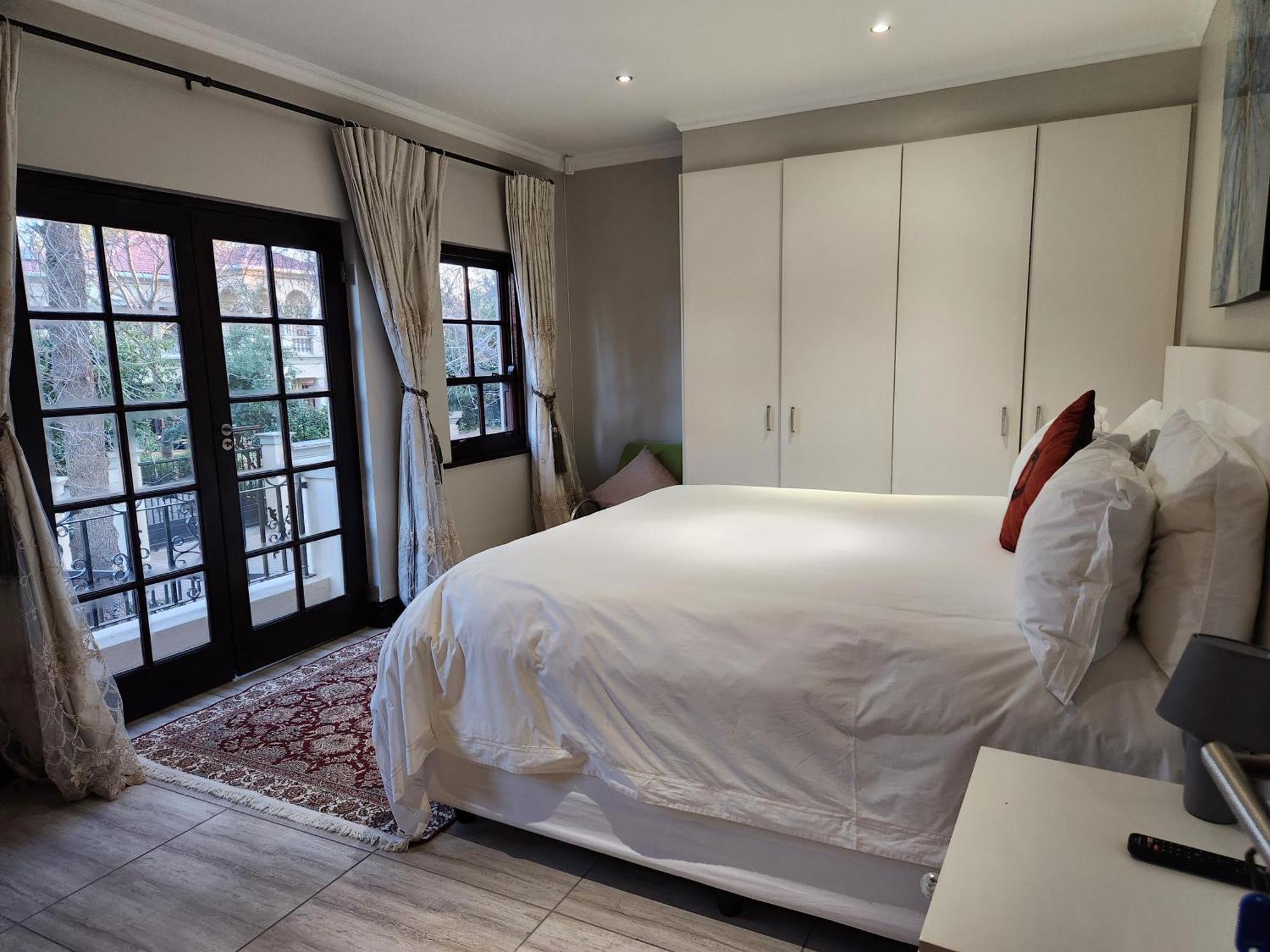Mount Grand Boutique - 110 Mount Street * Johannesburg