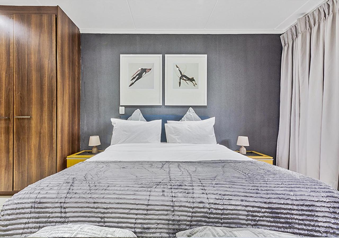 Sandton Luxury Apartment Johannesburg