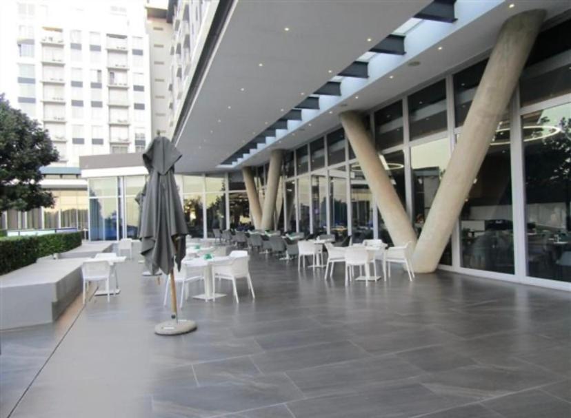 In Sandton Pool View * Joanesburgo