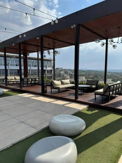 The Lineal Sandton Apartment Johannesburg
