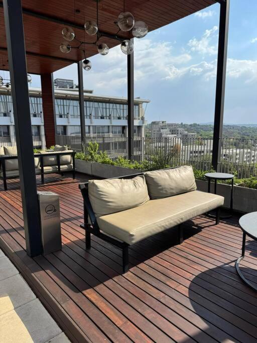 The Lineal Sandton Apartment *