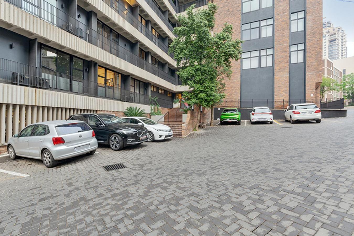 Sandton Splendid 009 Power & Water Backup