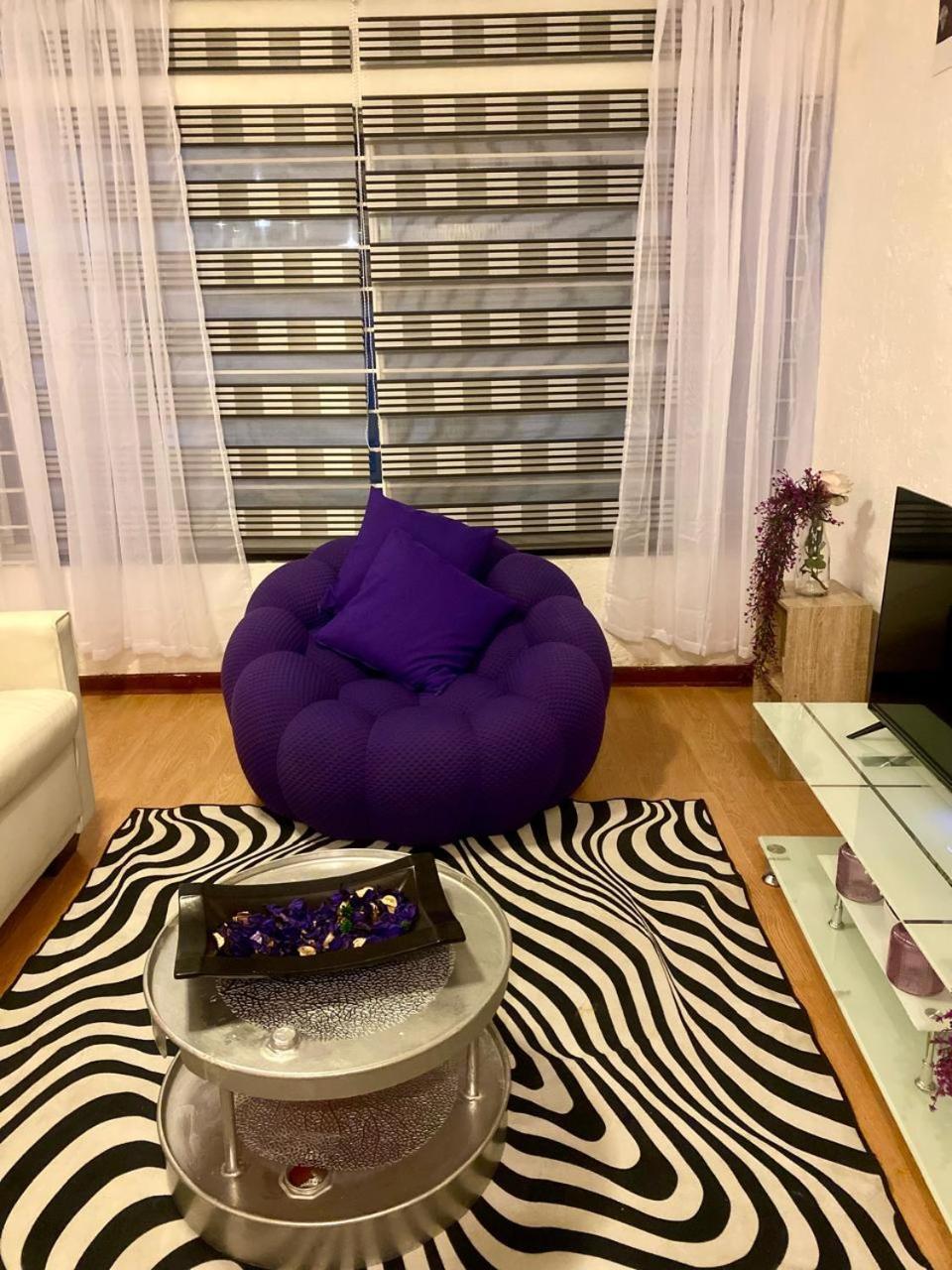 Snowy Purple Sandton Apartment