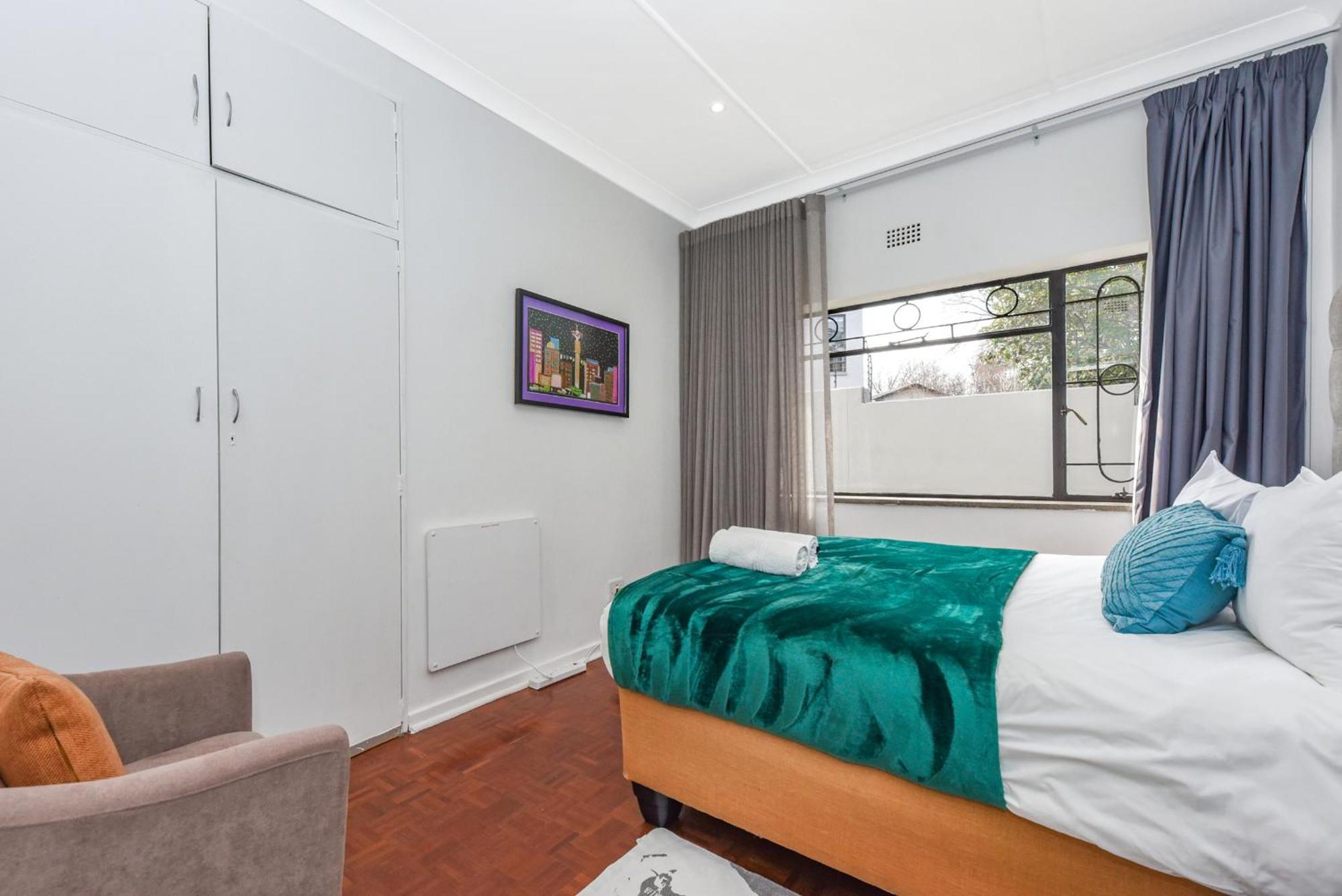 Hillcrest 11 * Johannesburg