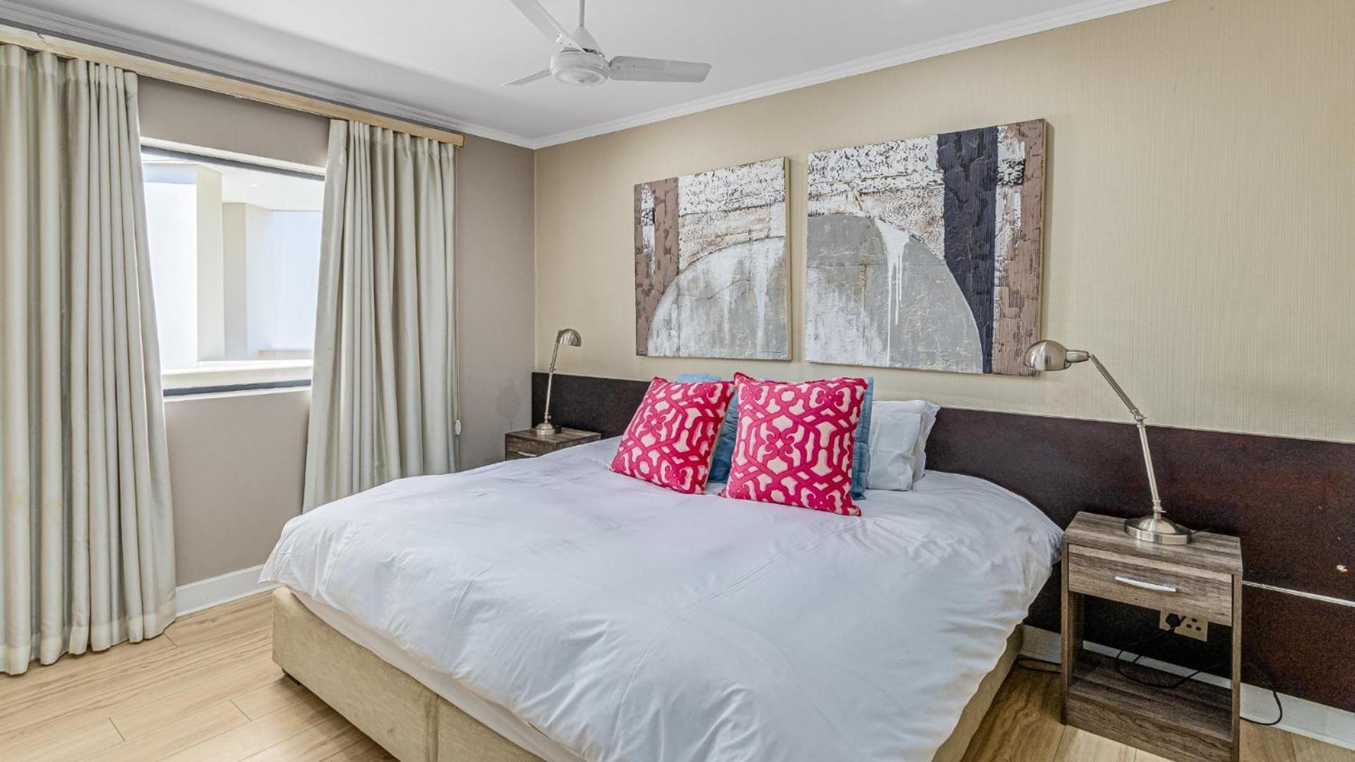 Căn hộ Luxury Penthouse In The Heart Of Sandton *