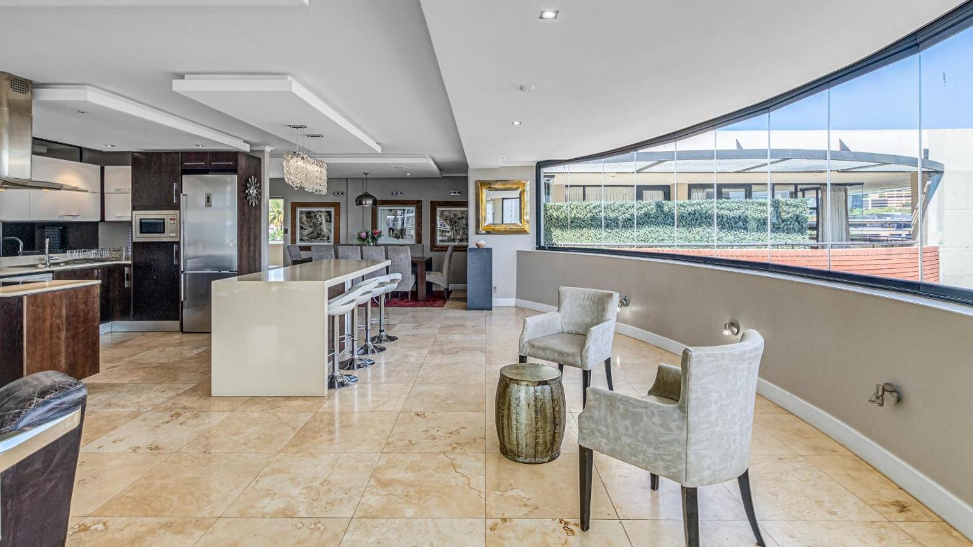 Căn hộ Luxury Penthouse In The Heart Of Sandton