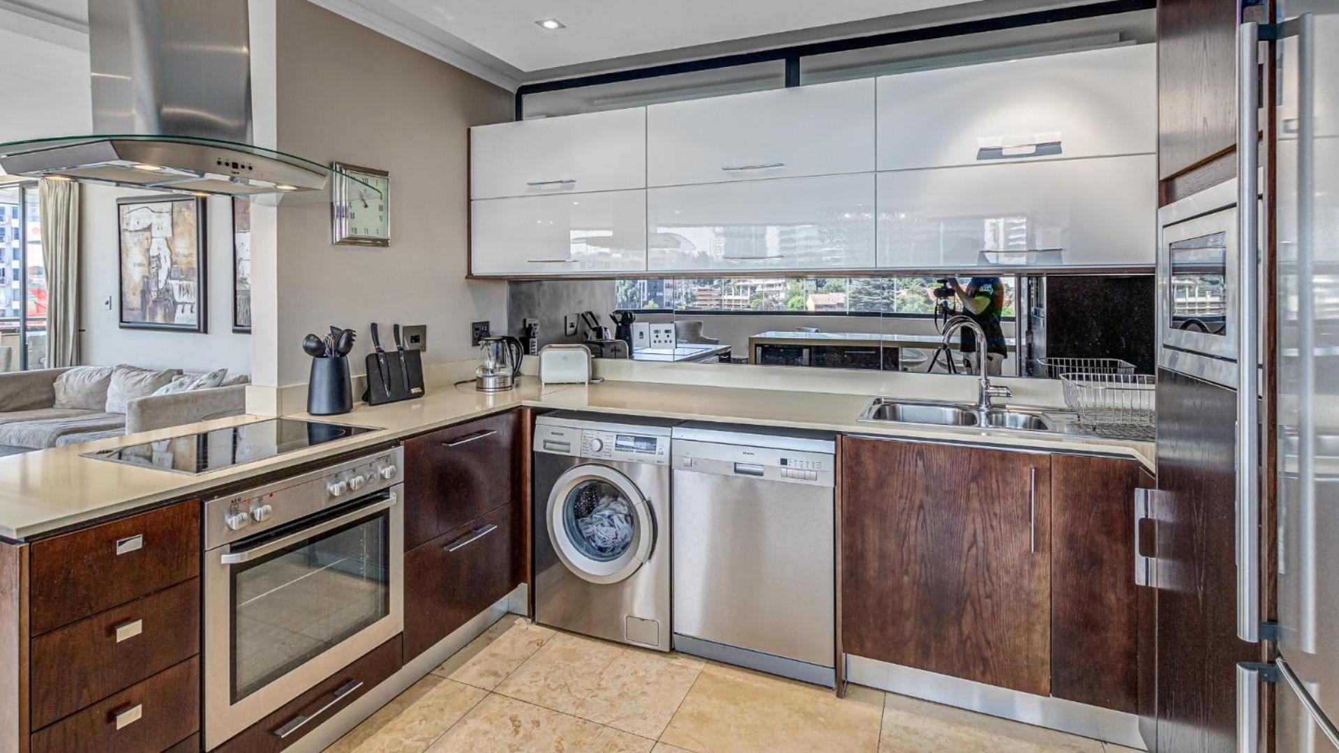 Căn hộ Luxury Penthouse In The Heart Of Sandton Johannesburg