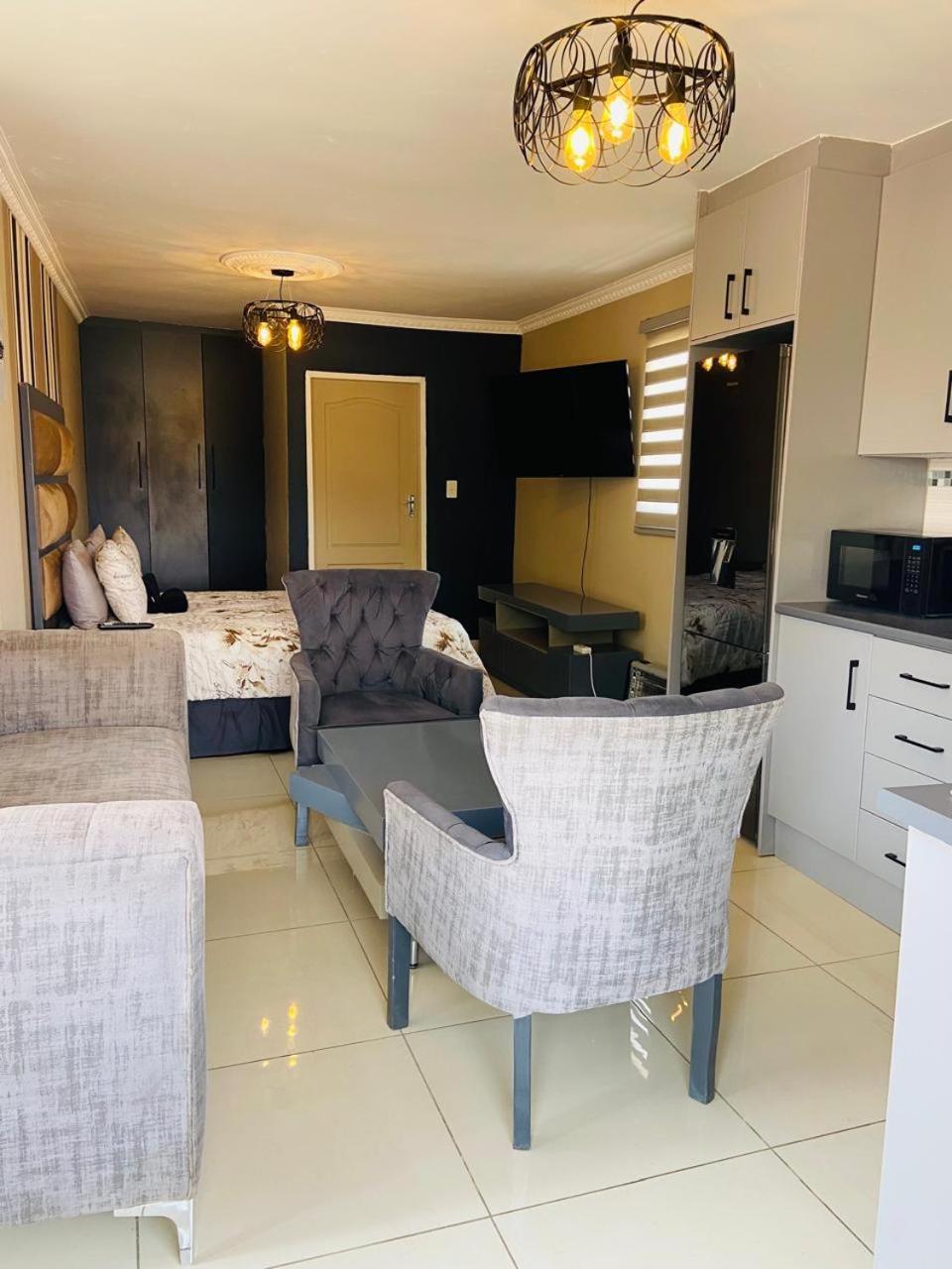 Nhà khách Lemao Properties/guest House