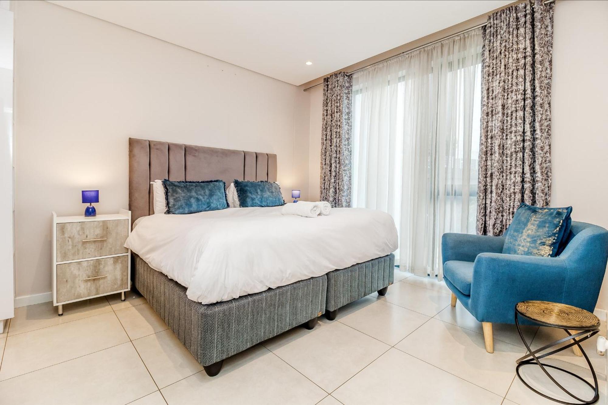 Sandton Gate Luxury Apartment