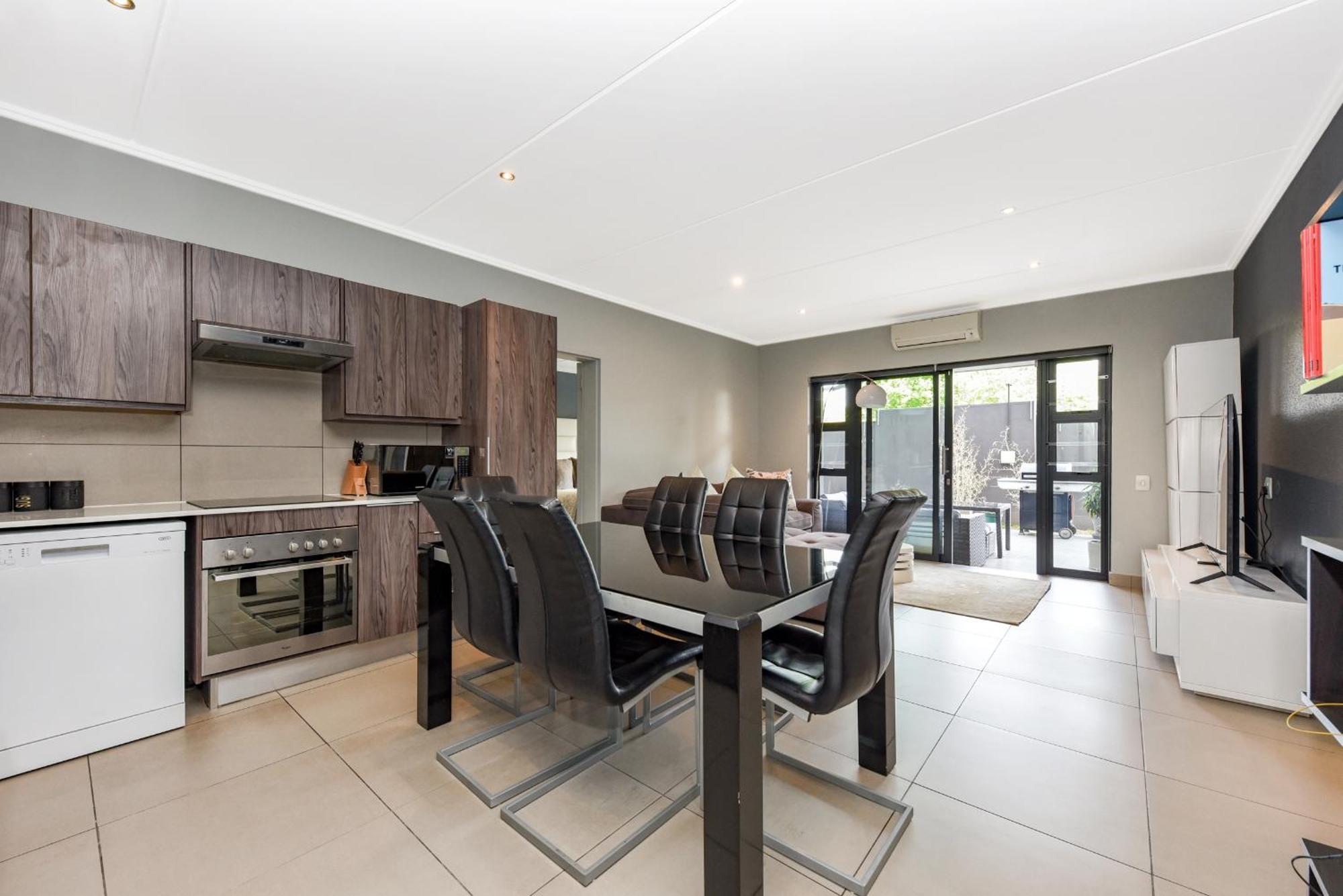 The Odyssey Lifestyle Complex Morningside - 2 Br *