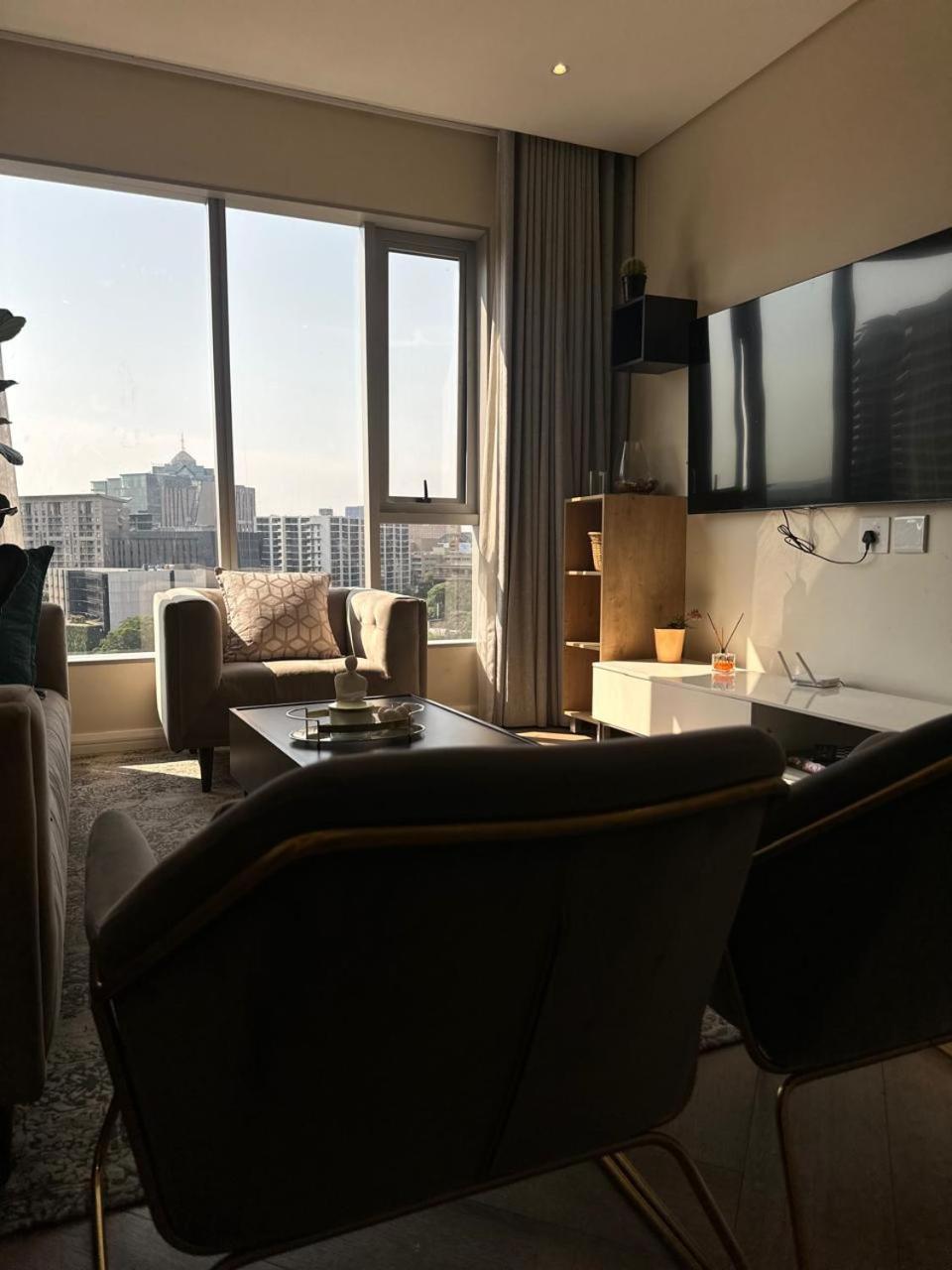 Apartment Spacious 2br Near Sandton -no Loadshedding