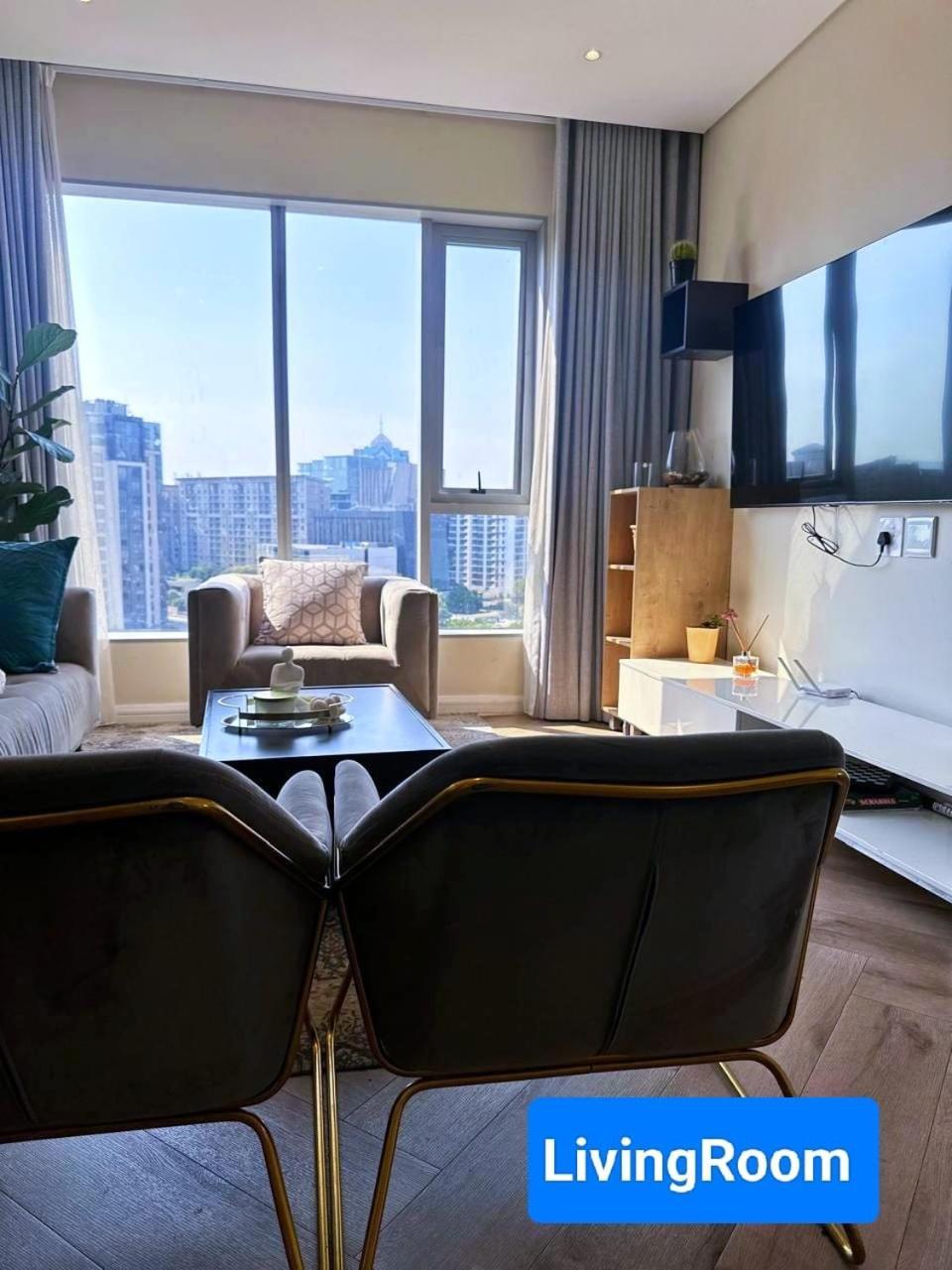 Spacious 2br Near Sandton -no Loadshedding Apartment Johannesburg