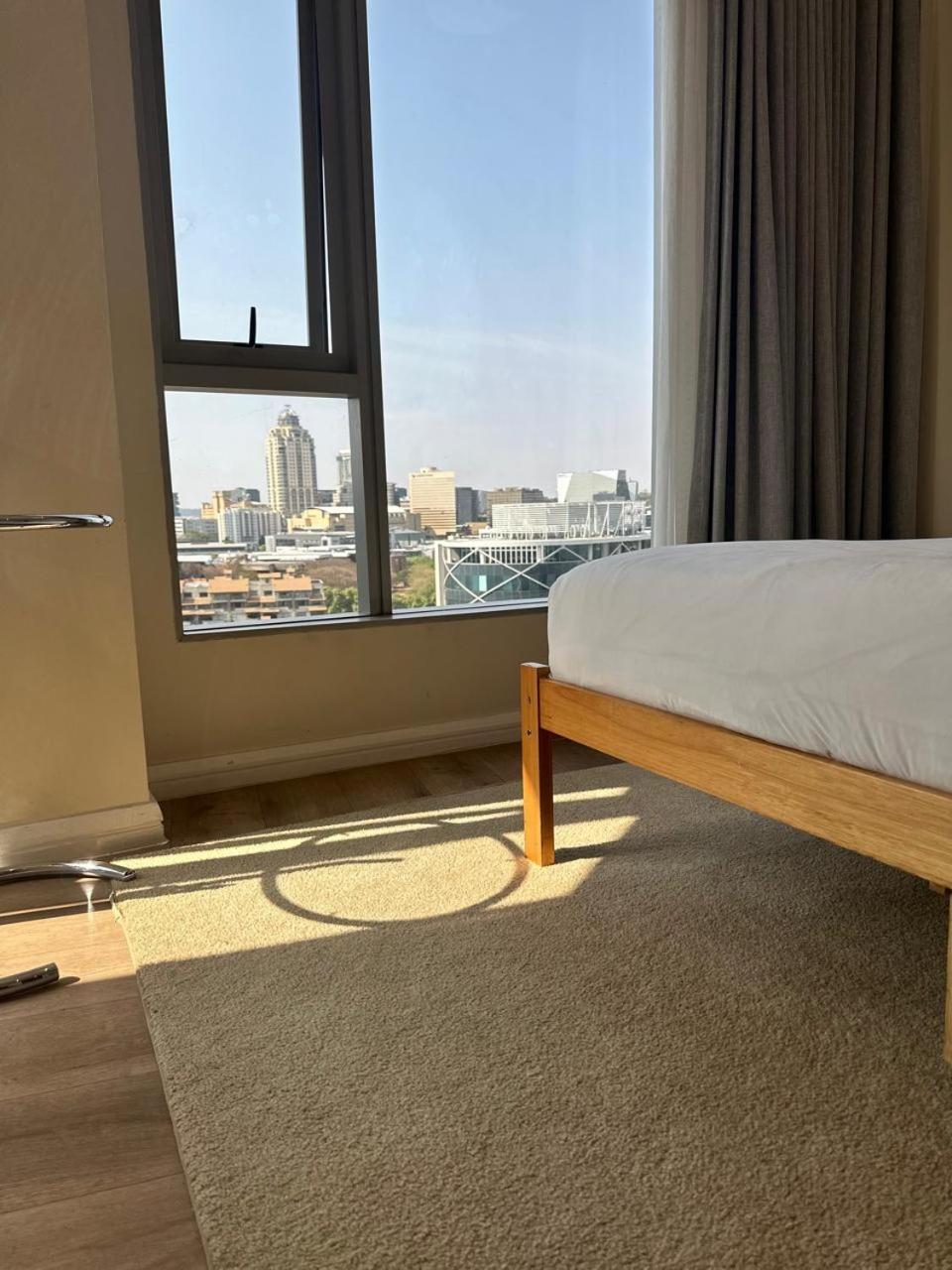 Apartment Spacious 2br Near Sandton -no Loadshedding *