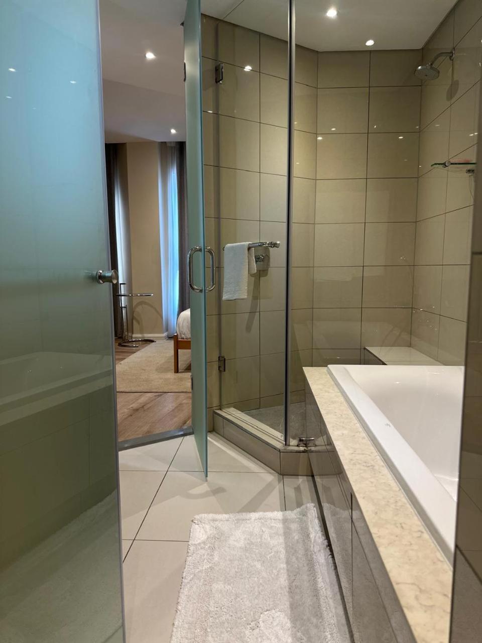 Spacious 2br Near Sandton -no Loadshedding *