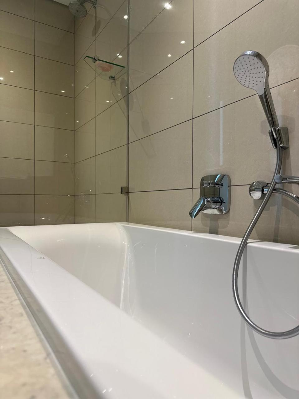 Spacious 2br Near Sandton -no Loadshedding Apartment *