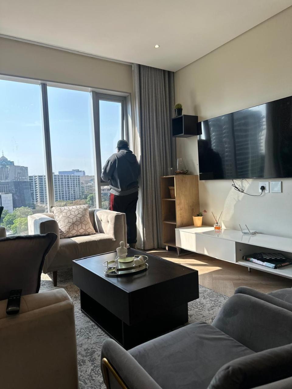 Spacious 2br Near Sandton -no Loadshedding Apartment *