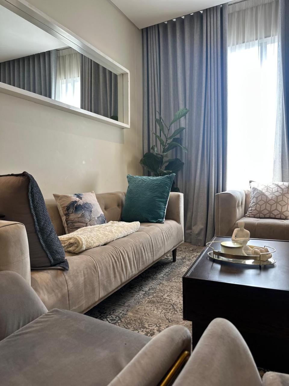 Apartment Spacious 2br Near Sandton -no Loadshedding *